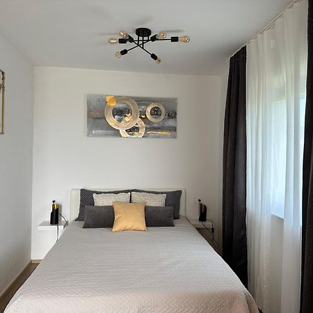 Apartmaji Meli Pu อิซอลา ภายนอก รูปภาพ