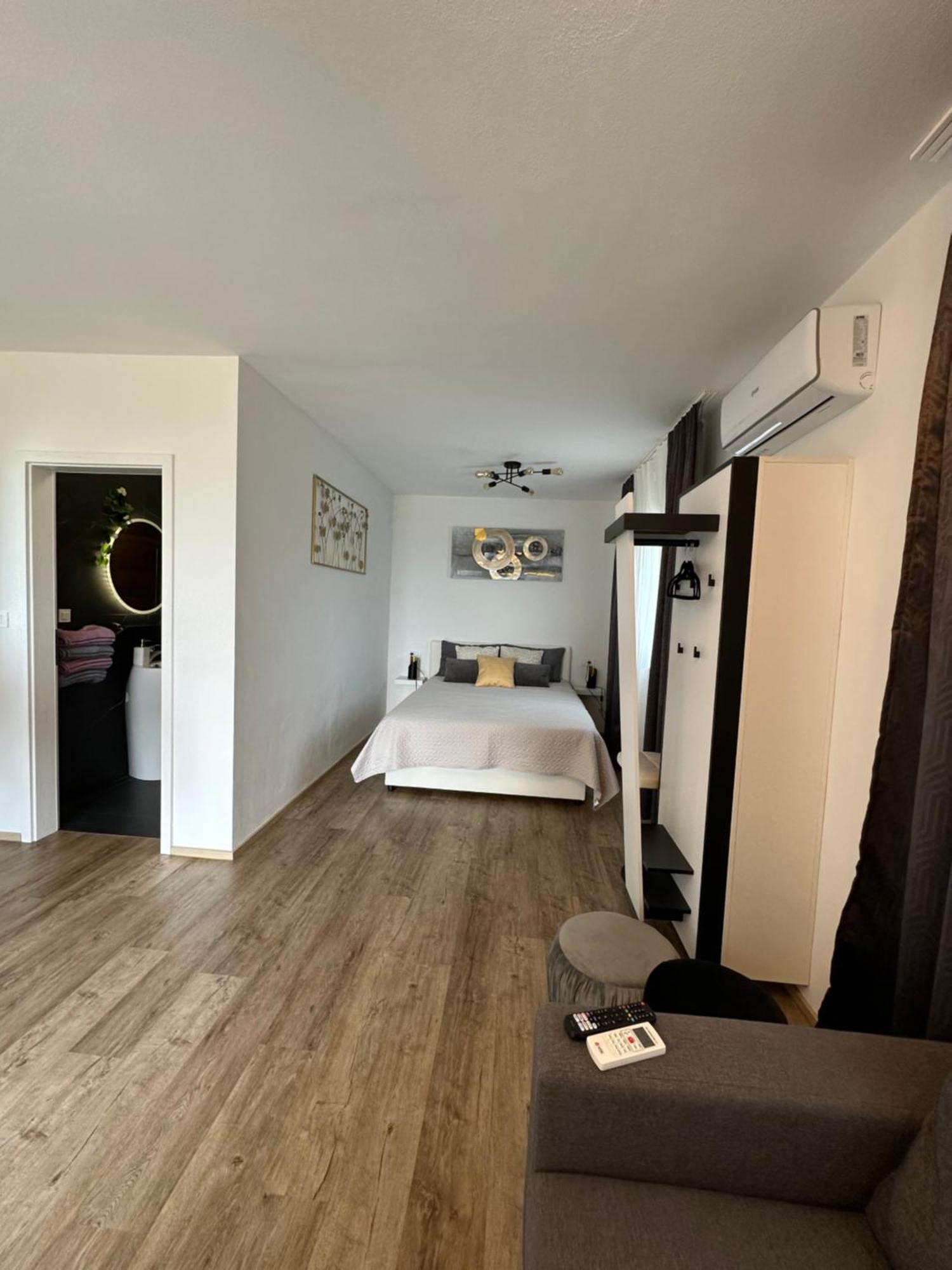 Apartmaji Meli Pu อิซอลา ภายนอก รูปภาพ
