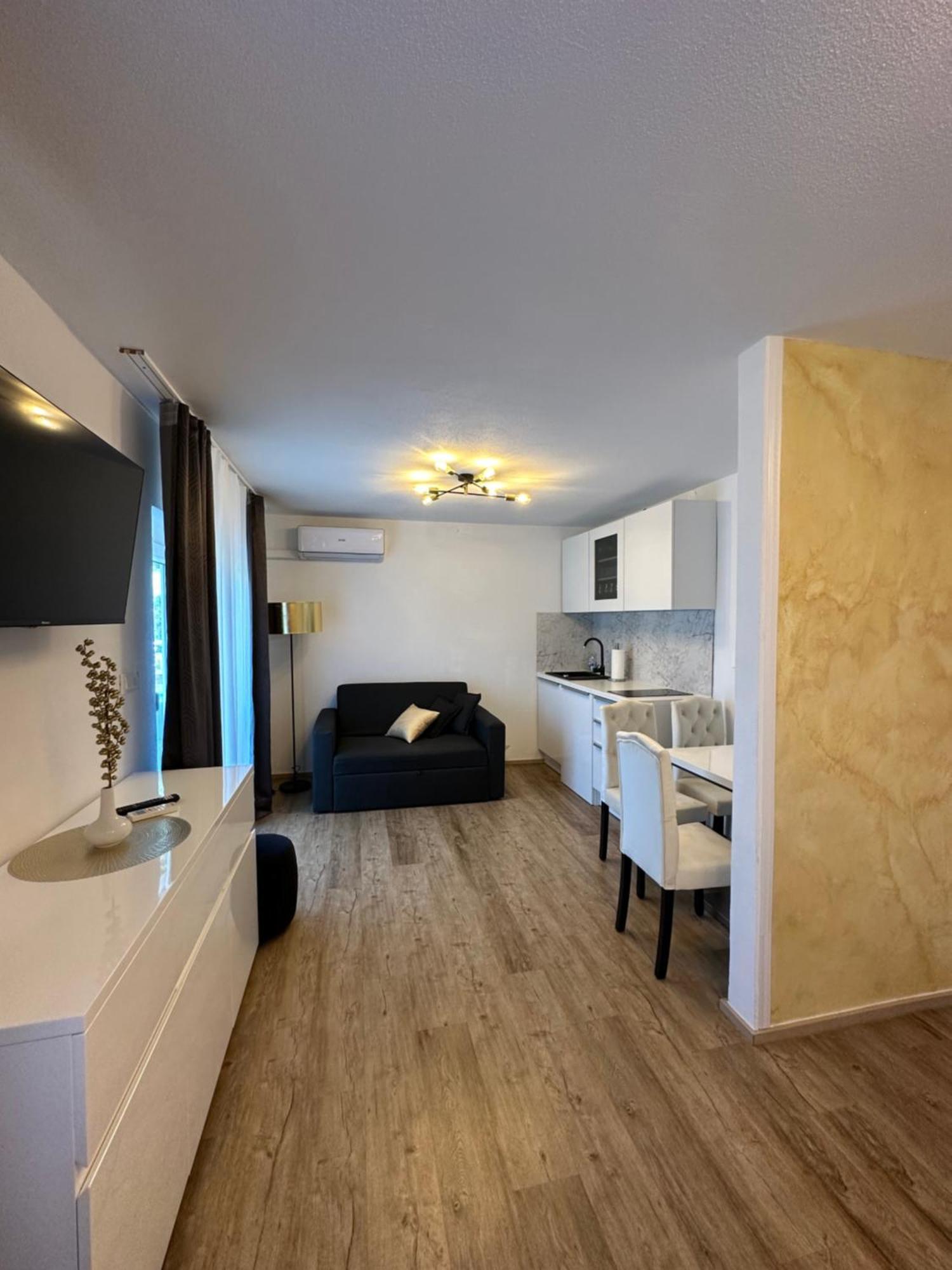 Apartmaji Meli Pu อิซอลา ภายนอก รูปภาพ
