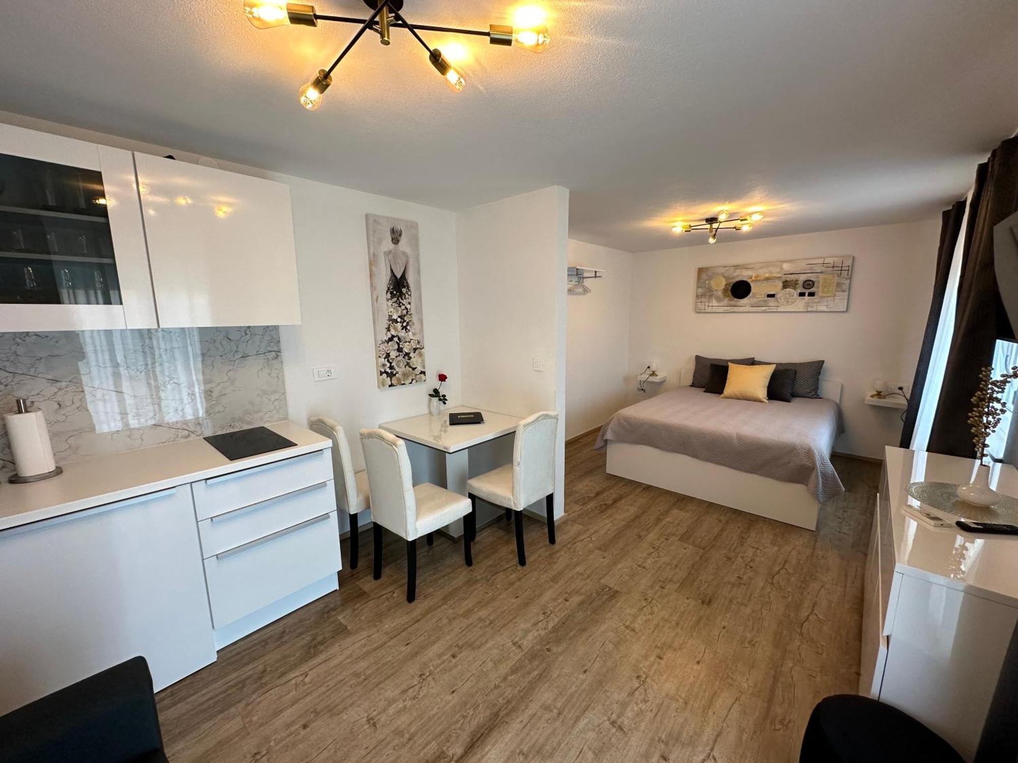 Apartmaji Meli Pu อิซอลา ภายนอก รูปภาพ